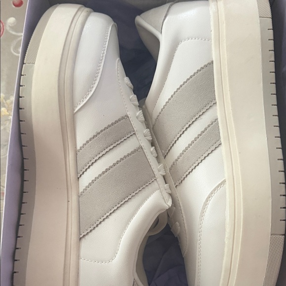 Madden Girl Other - Madden Girl White and Gray Women’sSneakers